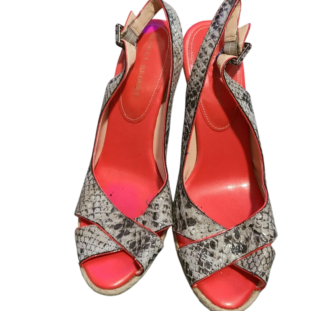 AUDREY BROOKE Wedge Espadrilles 9 1/2